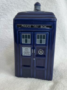 Doctor Who TARDIS Ceramic Bank 💙 BBC Licensed Police Box